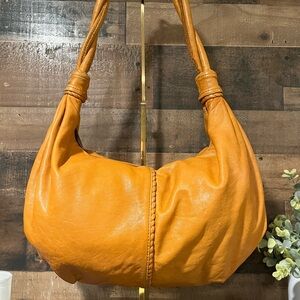 HOBO International Slouch Style Hobo Bag Camel Beige Tan